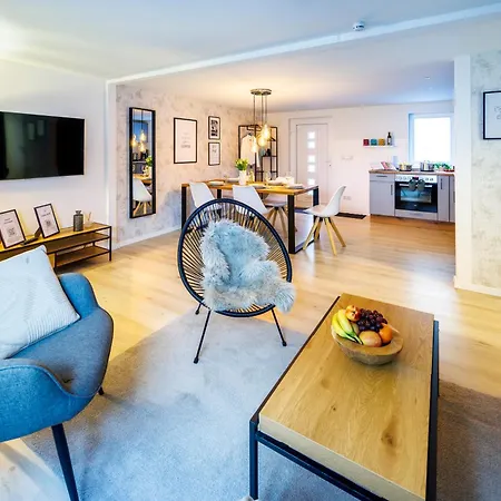 Seeliebe 70 Qm I 2 Schlafzimmer I 5 Min Zum I Ueberdachte Terrasse I Nahe Werbellinsee Semesterbostad *